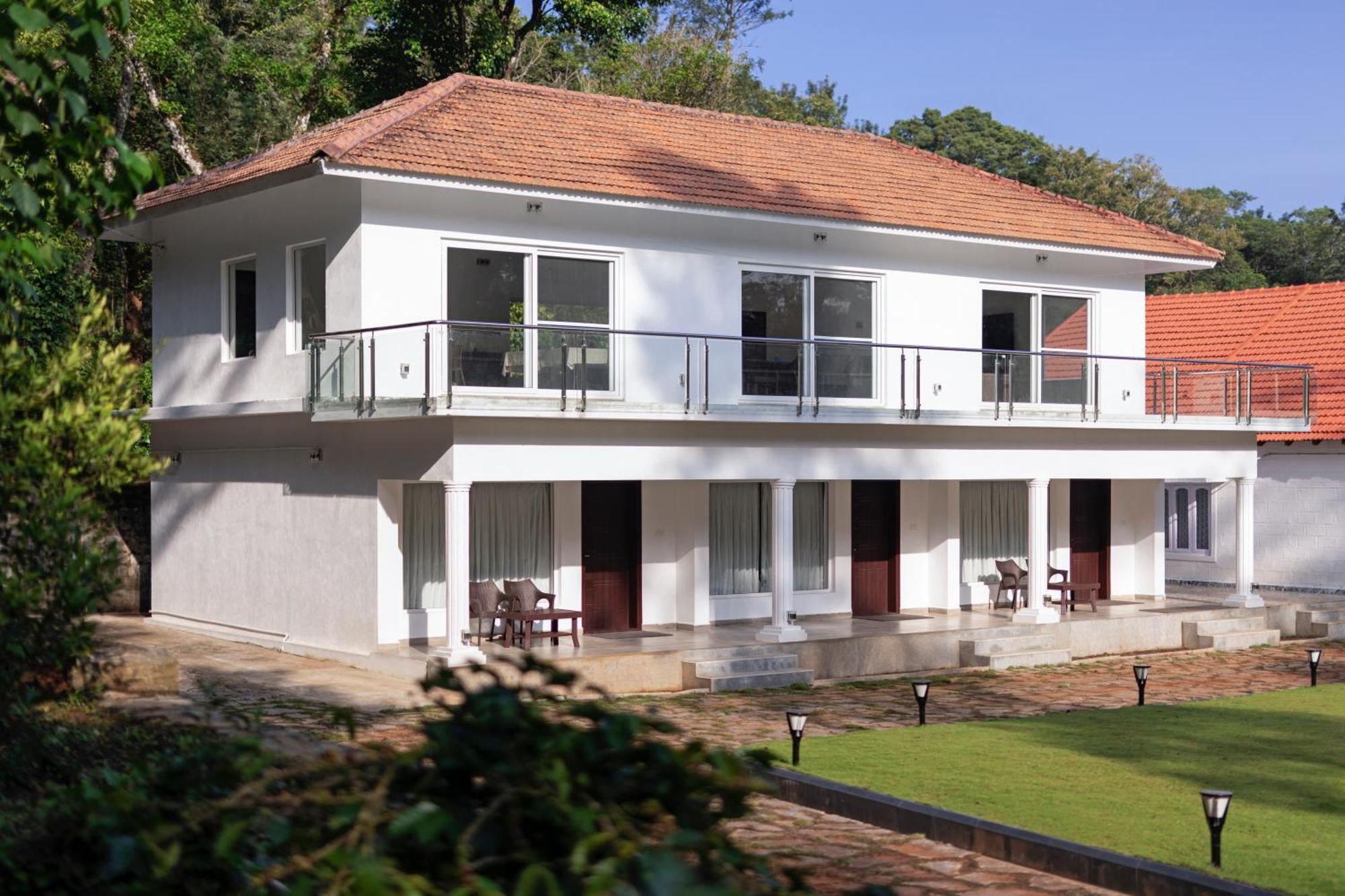 Tusker Trail By Luxunlock Hotel Suntikoppa Exterior photo